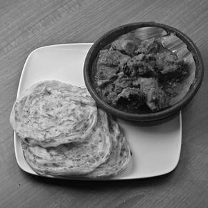 3 Porotta + 2 Pc Chicken Perattu