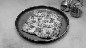 Peri Peri Paneer Pizza
