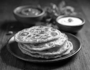 Aloo Pyaaz Parantha (1)+ Green Chutney (100% Restaurant Menu Price)