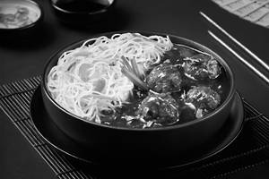 Noodles and Veg Manchurian Bowl