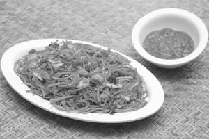 Chicken Schezwan Hakka Noodles