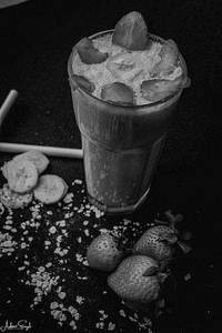 Strawberry Banana Oats Smoothie