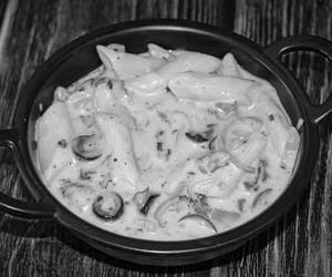 White sauce pasta