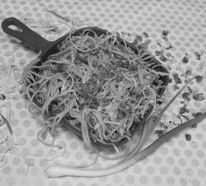 Hakka Noodle (Chowmein) (500 ML)