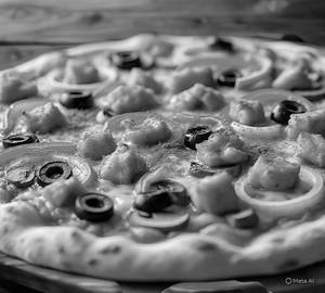 Chicken On Fire Pizza