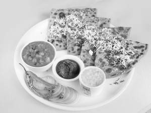 Mix Veg Paratha [2 Pieces]