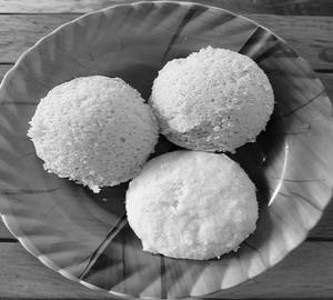 Idli Sambar With Chutney 4pc