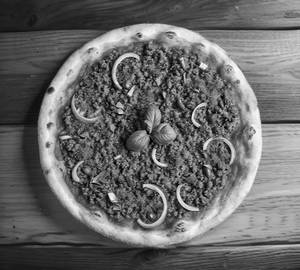 Keema beef pizza