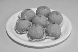 Besan Laddu