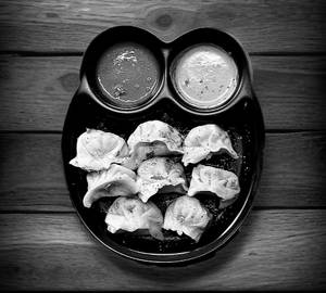 Veg steamed momos