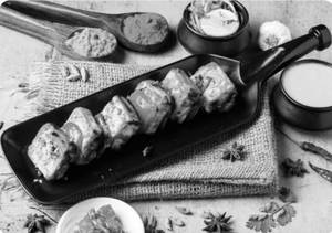 Achari paneer tikka