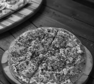 Veg cheese pizza