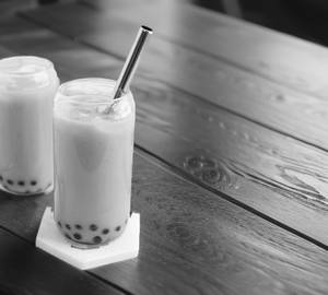 Thai boba milkshake