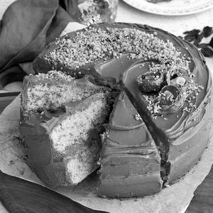 Hazelnut Cake [450 Grams]