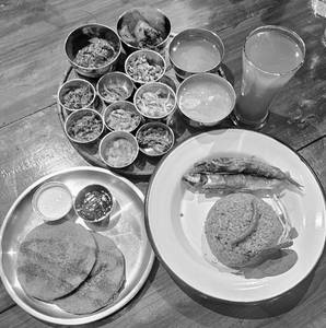 Ka pliang u sviem (a king's platter )