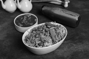 Beef Schezwan Noodles & Hunan Beef Gravy + Fresh Juice