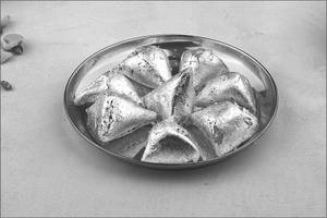 Kaju Samosa