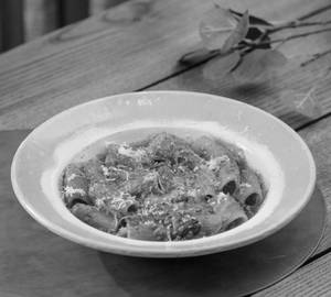 Rigatoni Tutto Rosso (Rigatoni Pasta)
