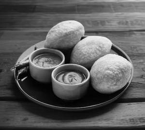 Kachori with chana