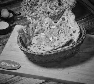 Stuffed Paneer Naan