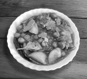 Aloo matar [gravy]