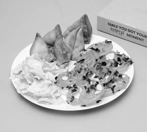 Jalebi Papdi Mini Punjabi Samosa Combo