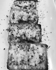 Exotic Veggie Garlic Bread