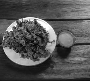 Spinach Onion Pakoda