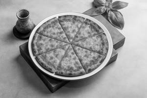Classic Margherita Pizza [ 10 inch ] (Thin Crust)