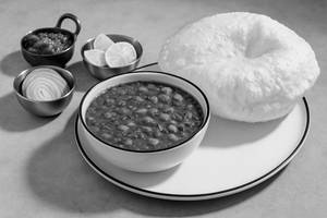 Chhole Bhature (500ml) (1 Piece)