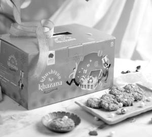 Khushiyon Ka Khazana Gift Hamper (800 Gms)