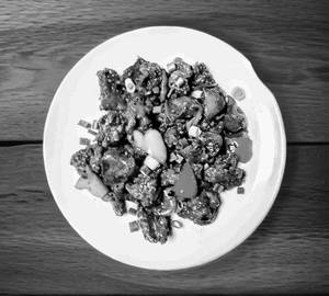 Chicken with veg [gravy] [bone]