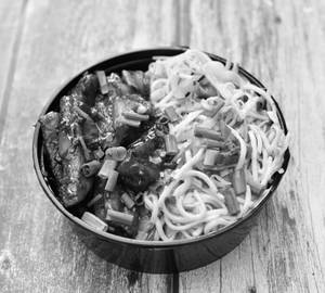 Chicken Chilli Noodles Bowl