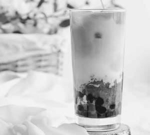 Strawberry Matcha Bubble Tea