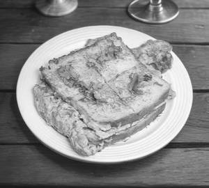 Bread omelette