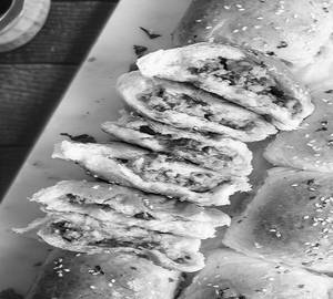 Stuffed Paneer Tikka Bread