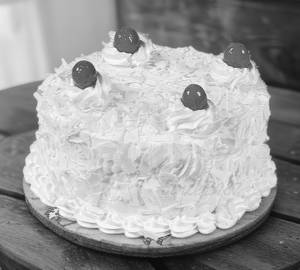White forest cake [half kg]