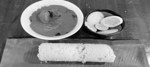 Puttu + Malabar Chicken Curry + Salad Combo