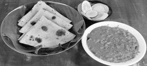 Chapathi + Green Piece Curry + Salad Combo
