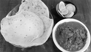 Appam With Chicken Curry  And Salad Combo