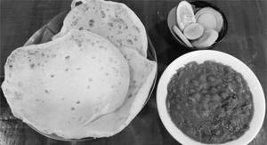 Appam With Kadala Curry  And Salad Combo