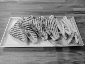 Chicken Periperi Cheese Sandwich