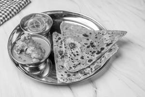 Homestyle Chicken Curry With Paratha