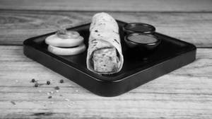 Paneer Cheesy Chilly Garlic Roll                                                           