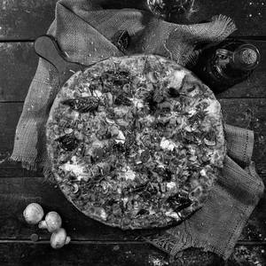 Craft Your Own Non-veg Pizza