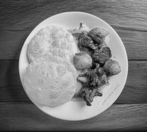 Luchi With Mutton Kosha