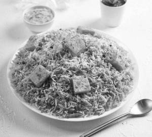 Paneer Cooker Pulao (Serves One)