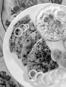 Tandoori Aloo Paratha With Curd