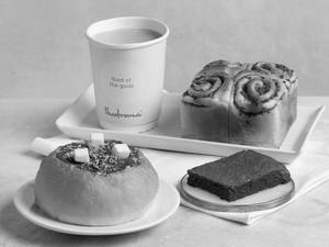 Choice of 2 Veg Savouries + Beverage + Eggless Brownie