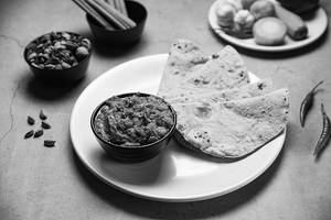 Chana Masala + Roti (4 Pcs)